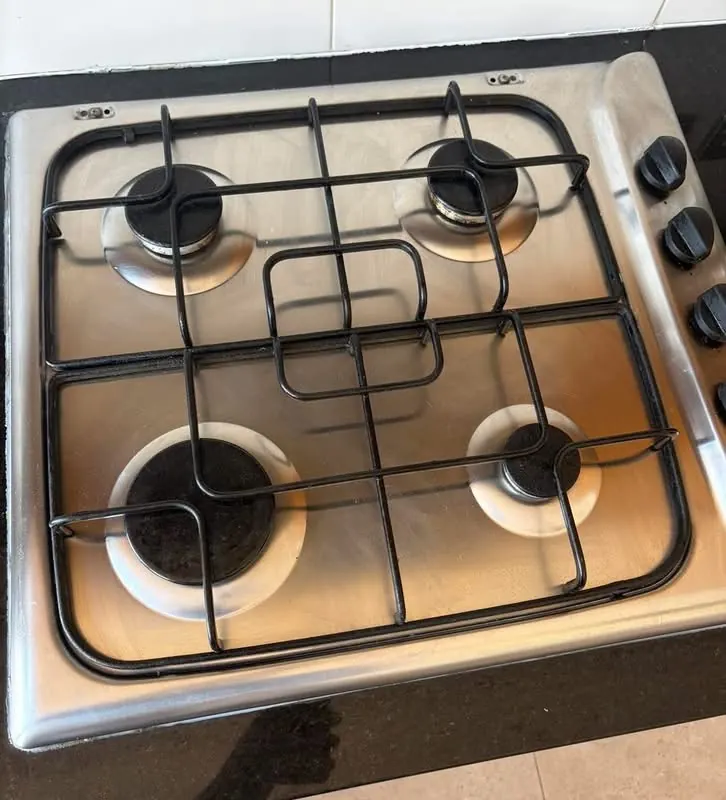Gas hob degreased after cleaning by Trotters
